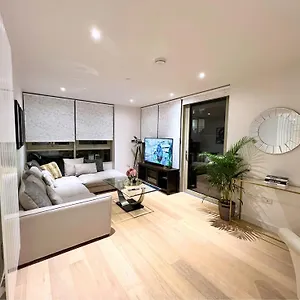  Apartment Stylish Docklands United Kingdom